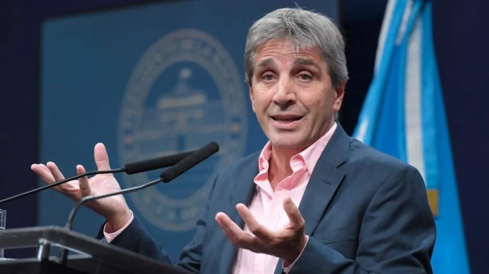El patrimonio de Luis Caputo: yate, campos, camionetas y la mayoría de su fortuna en el exterior