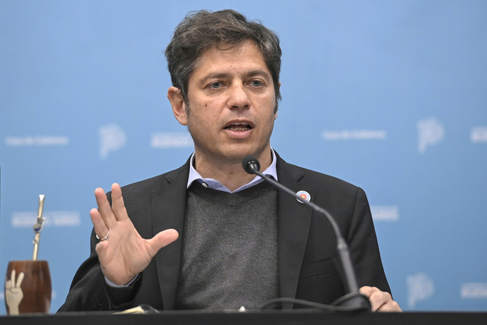 Kicillof convocó a defender el Estado en las urnas y calificó a Milei de “estafador» y “mentiroso”