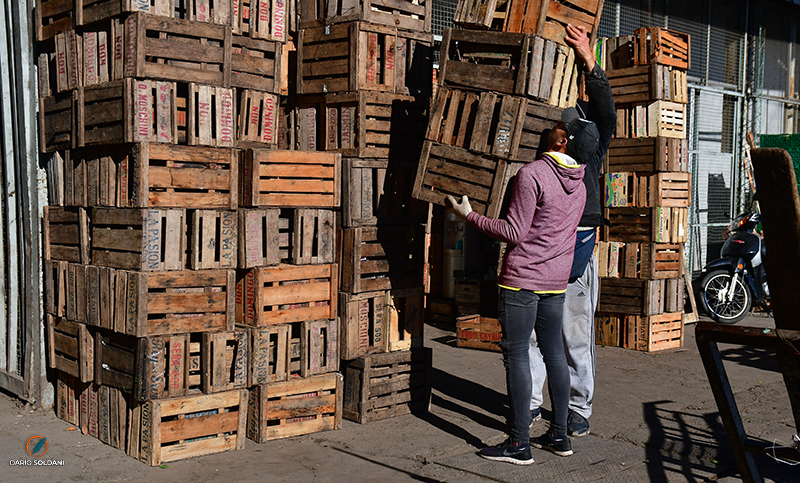 Por qué para ganarle a la inflación hay que tener un empleo en negro, según el Indec