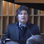 Sin mención a las presuntas coimas, Milei afirmó que la oposición “busca romper el país”