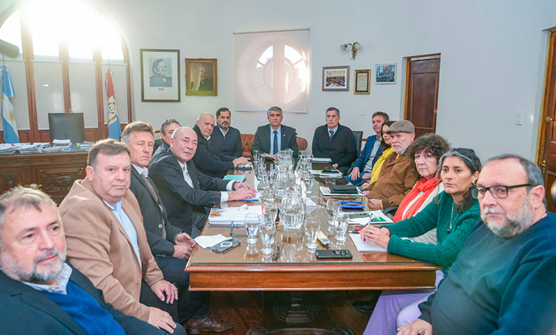 Sin oferta de aumento salarial, la discusión paritaria en Santa Fe pasa para la semana próxima