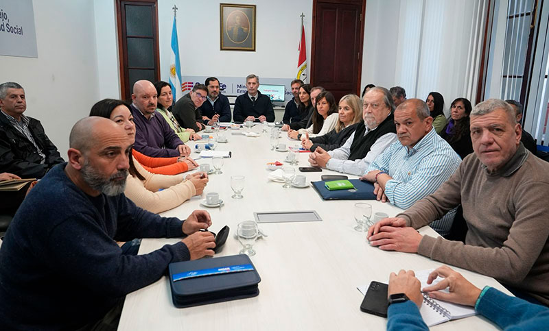 Paritaria docente: Provincia ofreció una actualización semestral del 7%, al igual que a los estatales