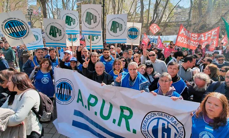 Transcurre el paro por 24 horas de los no docentes de Rosario sin asistencia a los lugares de trabajo