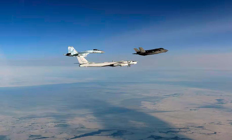 Estados Unidos despliega cazas tras detectar bombarderos rusos cerca de Alaska