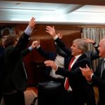 Desde que asumió Milei se fugaron U$S 92.000 millones, ¿qué hará con estos U$S 20.000 millones?