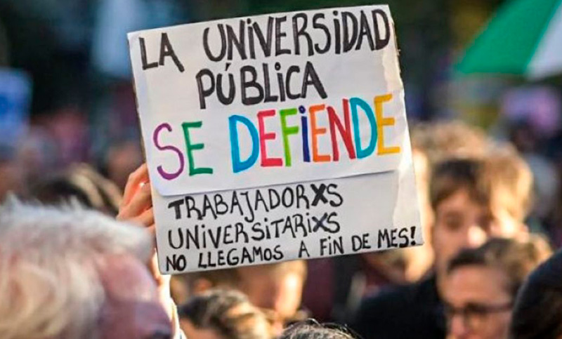 Golpe a la educación: Milei vetó la Ley de Financiamiento Universitario