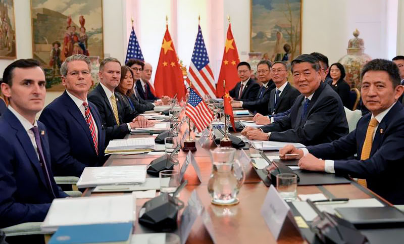 Equipos de Estados Unidos y China se reúnen por segundo día por negociaciones económicas y comerciales