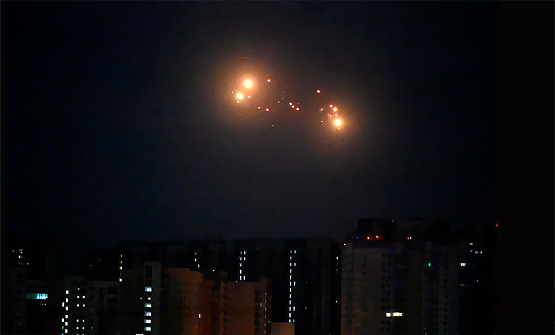 Rusia lanza un ataque nocturno con más de 400 drones y misiles, según las autoridades ucranianas