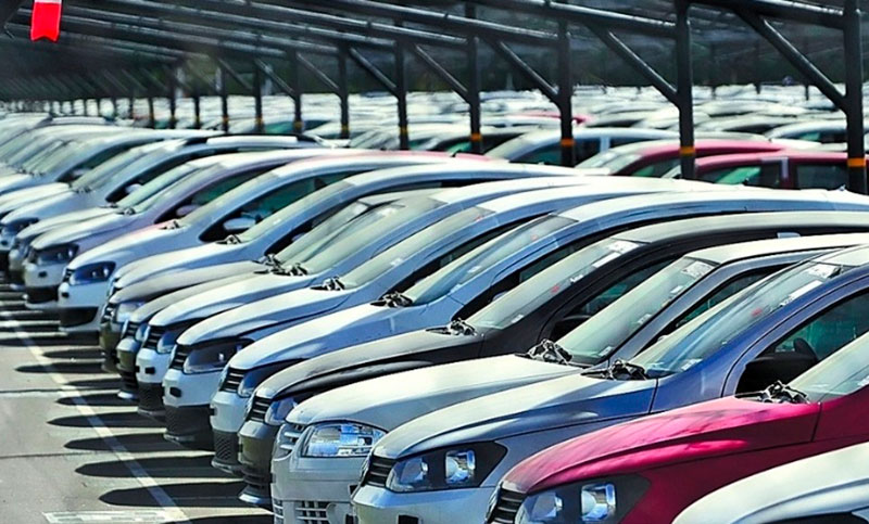 Los patentamientos de autos y de motos retrocedieron en el mes de agosto, por la suba del dólar