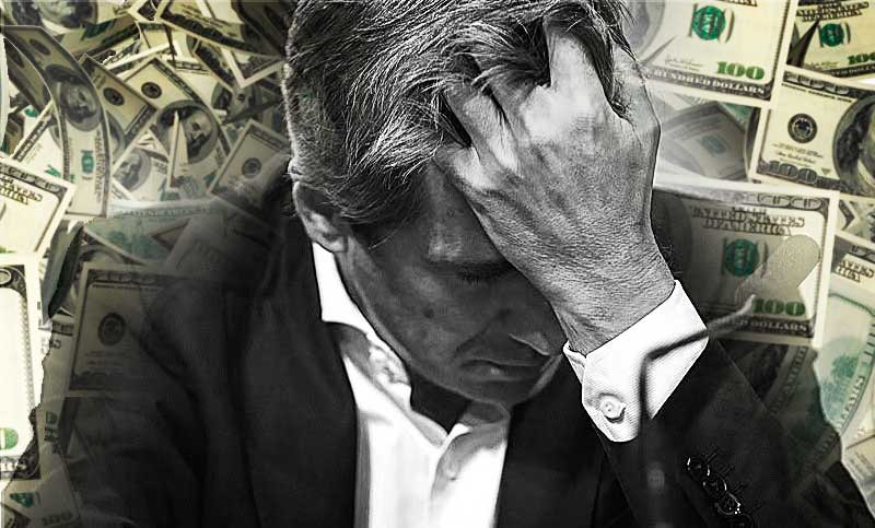 Dura advertencia de un economista: “Si no hay cambios inmediatos, la corrida cambiaria podría transformarse en corrida bancaria»