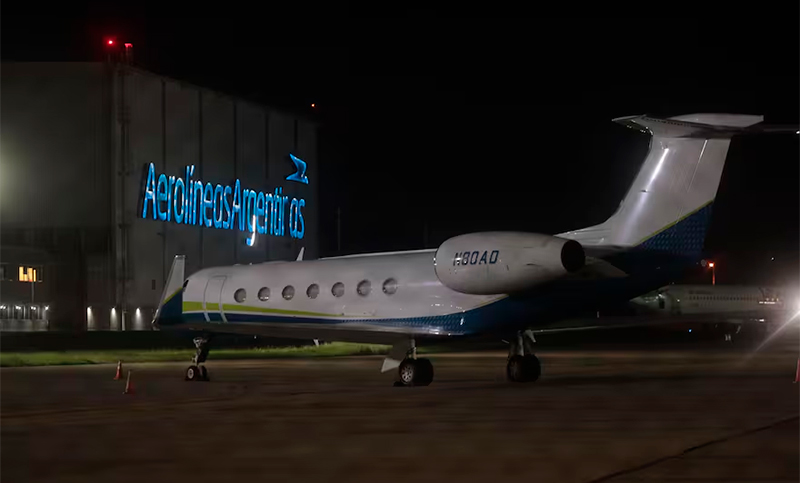 Llegó un nuevo avión con siete argentinos deportados de Estados Unidos