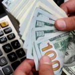 Tras el revés electoral del Gobierno: el dólar oficial saltó casi $100 en esta semana