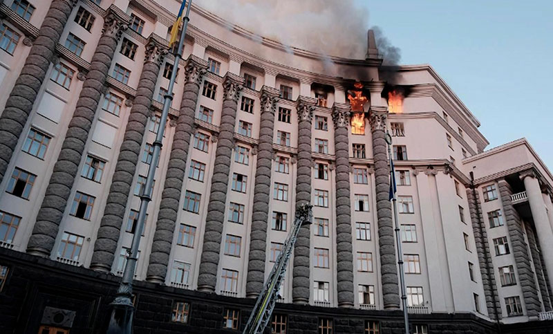Ataque record de Rusia contra Ucrania: esta vez dañó la sede de Gobierno en Kiev