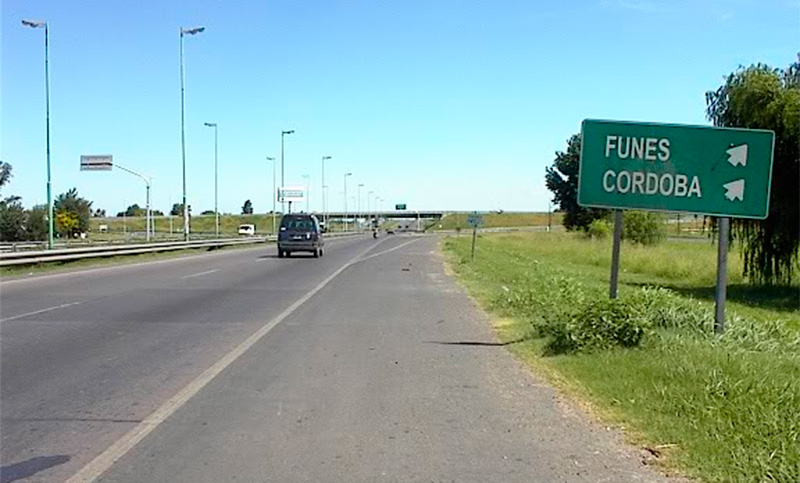 Detuvieron a un chofer de Uber por desviar el recorrido y llevar a una adolescente de 13 años hasta Funes