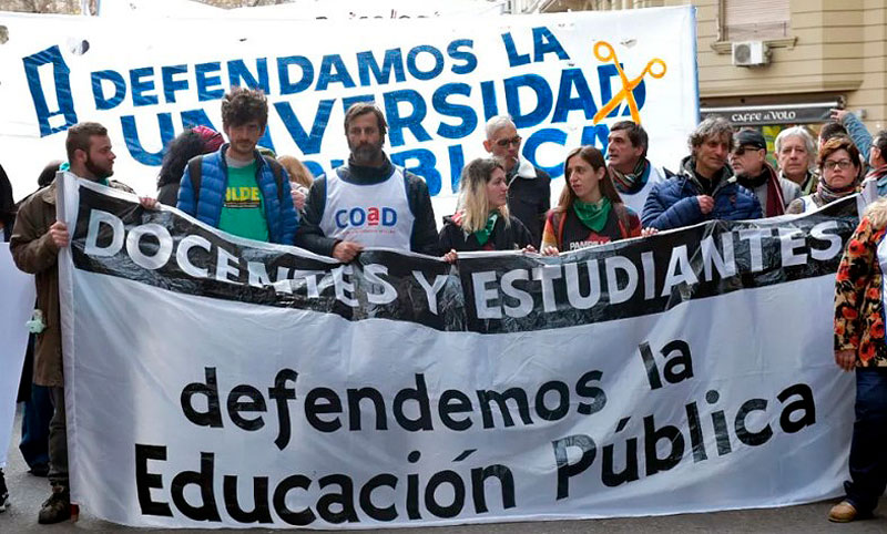 Docentes de la UNR votan si se suman al paro nacional del 14 de octubre