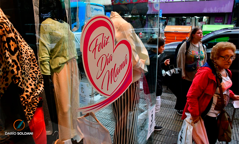 Compras por el Día de la Madre: ¿qué dice la ley rosarina sobre la devolución o cambio de regalos?