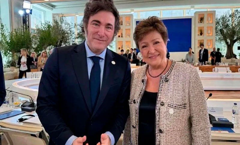 Respaldo a la soga financiera: el FMI confirmó «amplios planes de asistencia norteamericana» a Argentina