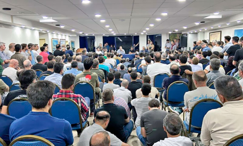 Pilotos de Aerolíneas Argentinas anuncian que realizarán asambleas ante incumplimientos paritarios de la empresa