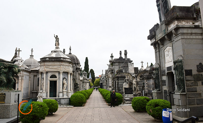 Sepulturas que marcaron la época: ¿cuándo serán la visitas guiadas al cementerio El Salvador?