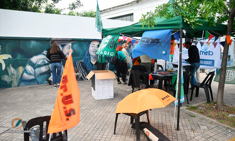 Trabajadores de salud mental reclaman pase a planta: “Nosotros tenemos salarios de miseria”