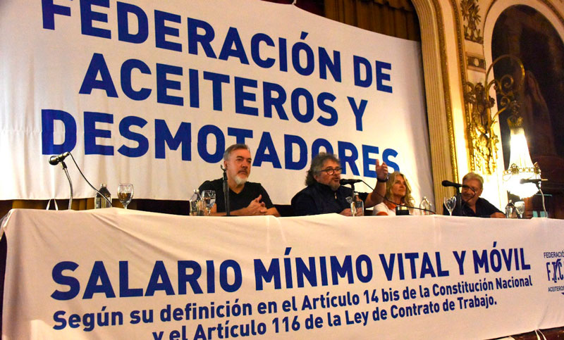 Aceiteros y desmotadores advierten con ir a la huelga si el Gobierno avanza contra los derechos laborales