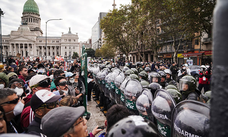 Nueva marcha de jubilados: otro miércoles de reclamo por aumentos y desmedido operativo policial