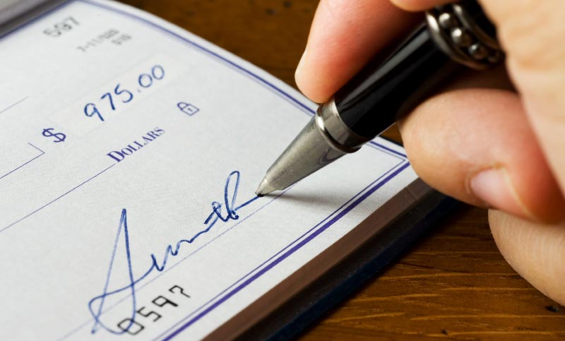 Récord de cheques rechazados por falta de fondos en septiembre, el máximo valor desde 2020