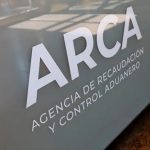 Por la baja de retenciones, la recaudación tributaria cayó 3,6% interanual en términos reales durante octubre
