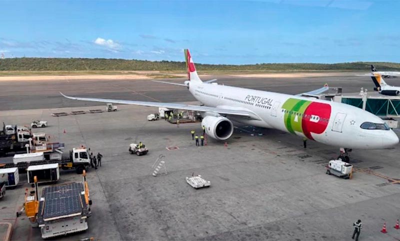 Al menos cuatro aerolíneas cancelaron sus vuelos a Venezuela ante la presión estadounidense sobre Maduro