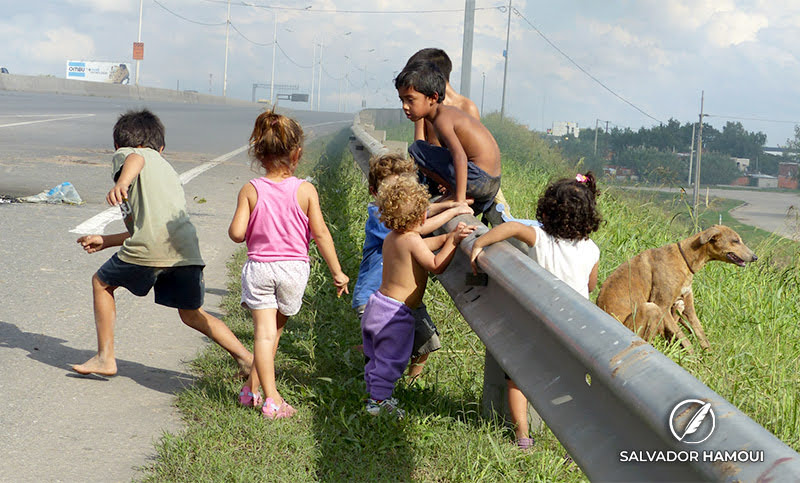 Crisis social: tres de cada diez hogares con niños y adolescentes enfrenta dificultades para acceder a una alimentación adecuada