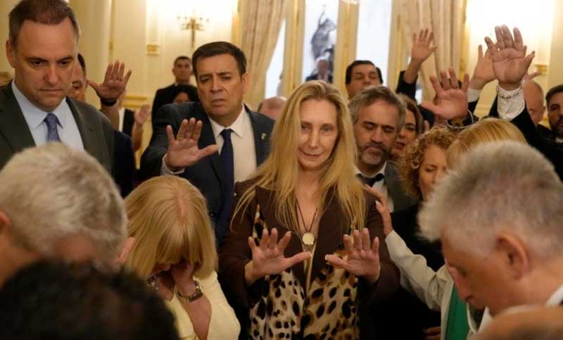 Las pastores coparon la Rosada: el presidente  encabezó un acto con los líderes de la Alianza de Iglesias Evangélicas y hubo jornada de oración