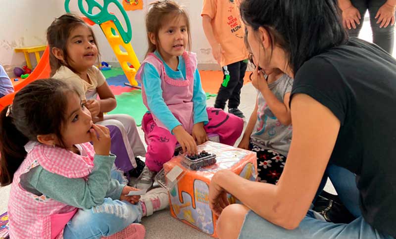 Proponen crear centros de cuidado infantil en escuelas y universidades para estudiantes con hijos