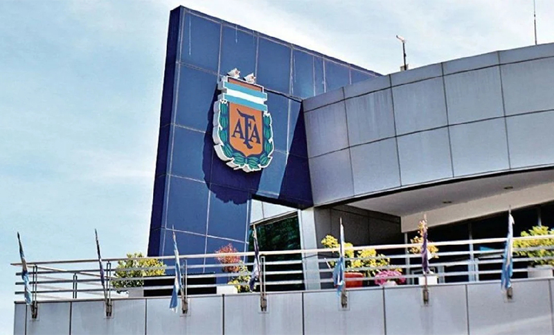 Causa Sur Finanzas: allanan sedes de la AFA y de varios clubes