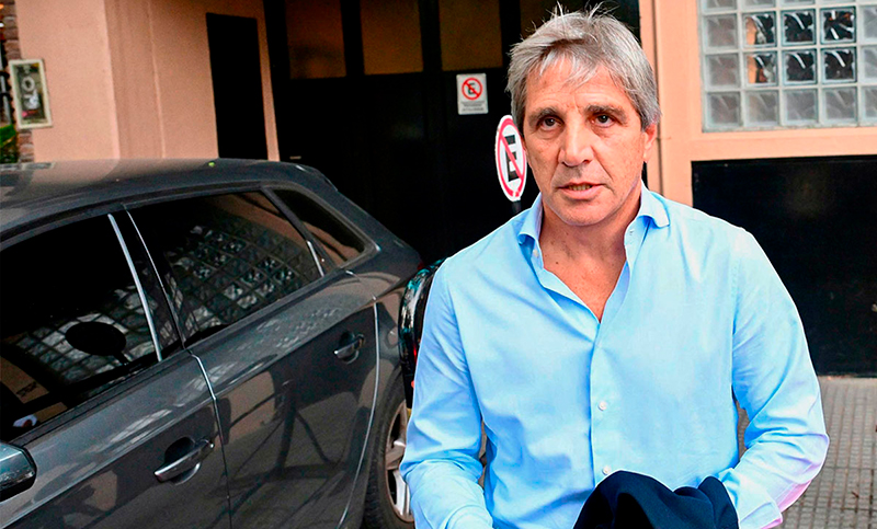 Revés para Caputo: la Justicia ordenó que el Banco Central entregue información por el envío de oro a Londres