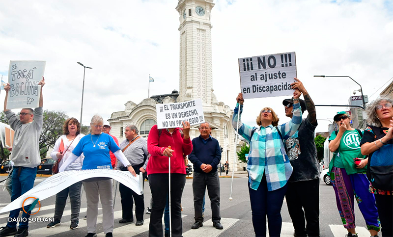 Instituciones de discapacidad reclaman la gratuidad del boleto de colectivo para trabajadores del sector