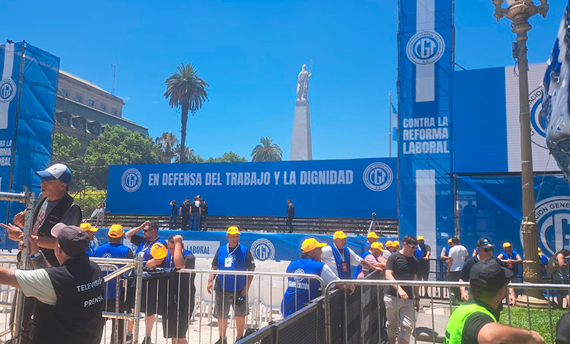 La CGT se movilizó a Plaza de Mayo en rechazo a la reforma laboral de Milei