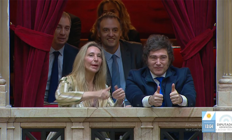 Luego de conquistar la primera minoría en Diputados, Milei asiste a la ceremonia de jura en el Congreso