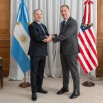 “Ampliar el intercambio comercial”: Santilli se reunió con el embajador de Estados Unidos
