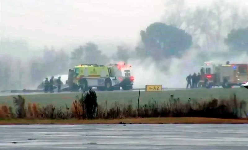 Tragedia en Estados Unidos: un avión se estrelló en el aeropuerto de Carolina del Norte y hay varios muertos