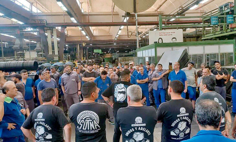 Trabajadores del neumático anuncian un paro para el 23 y el 24 de diciembre en Fate, Pirelli y Bridgestone