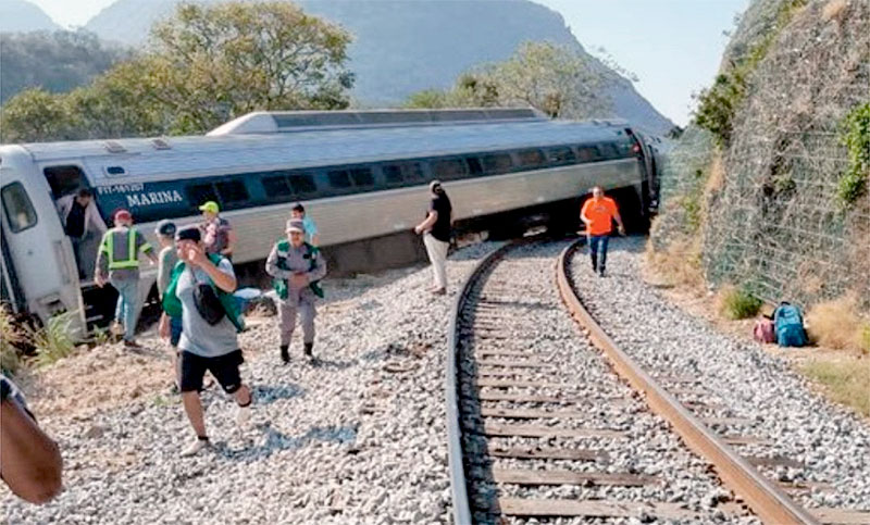 Un tren Interoceánico descarrila en el sur de México y deja al menos 13 muertos y decenas de heridos