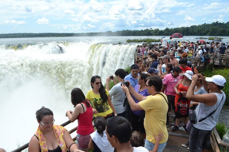 En este último fin de semana largo del año viajaron casi 1.400.000 turistas por el país