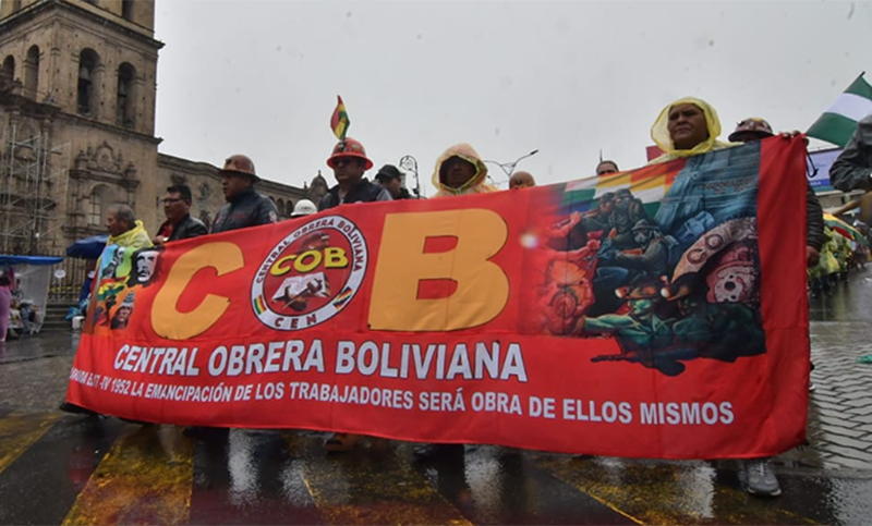 La Central Obrera en Bolivia se movilizó por quinto día contra la eliminación de la subvención a los combustibles