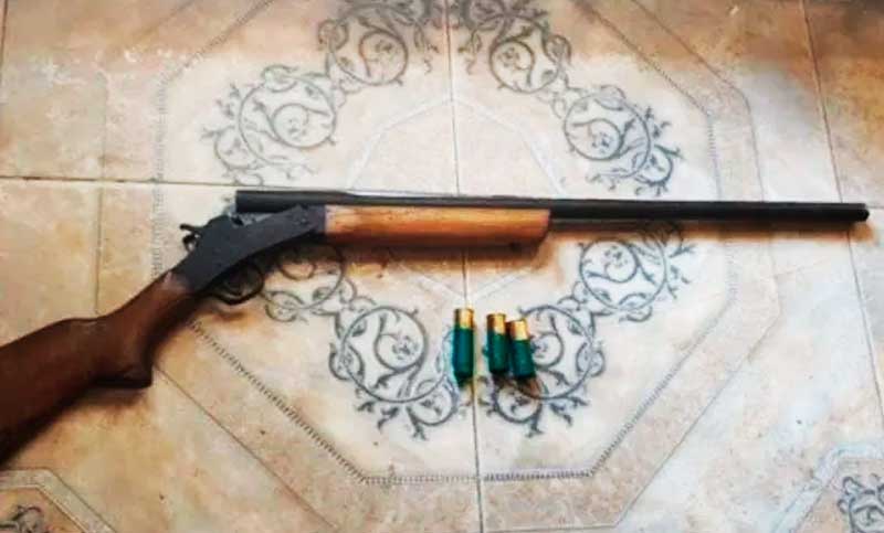 Entradera fatal en Pérez: un ladrón fue asesinado con un escopetazo por el hijo de su víctima