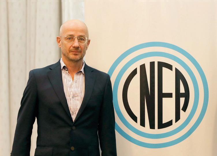 Renunció el presidente de la Comisión Nacional de Energía Atómica
