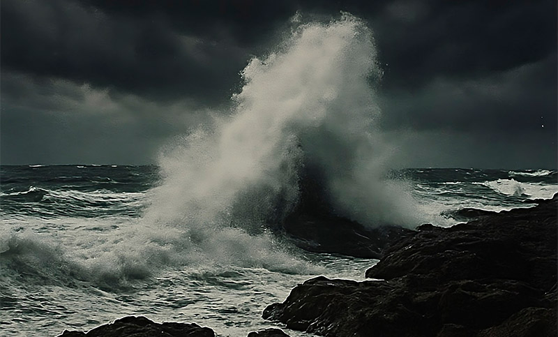Con una imagen poderosa de la tormenta como metáfora del miedo, Tamadre lanzó “Tempestad”