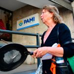 Para los jubilados no hay plata, pero para la Side sí: el Gobierno expuso sus prioridades