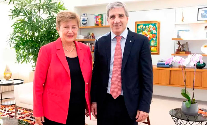 Encuentro en Davos: Caputo se reunió con Georgieva en la previa de la revisión del FMI