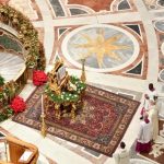 El Papa inició el año rogando por la paz mundial: el mundo «no se salva afilando espadas»