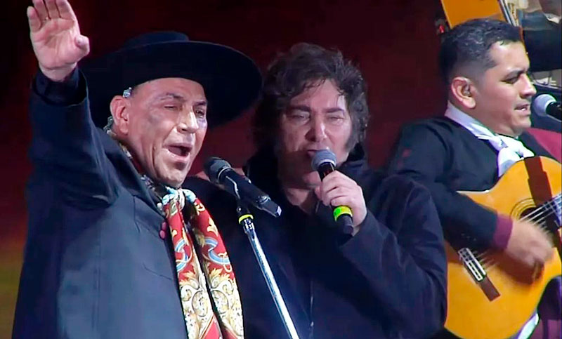 El Chaqueño Palavecino fue expulsado de la Asociación Federal de Raíces Criollas tras actuar junto a Milei